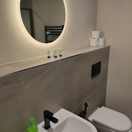 Spacious Leeds Modern Centre *