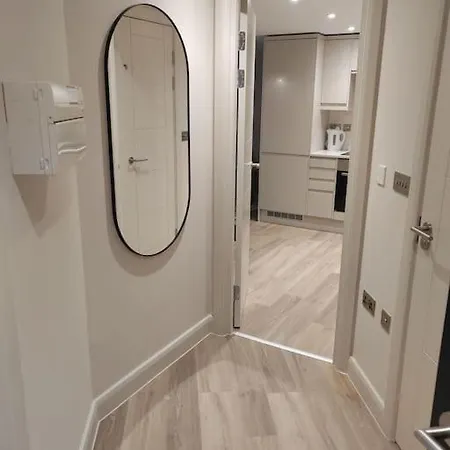 Apartment Spacious Leeds Modern Centre