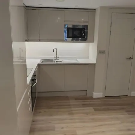 Spacious Leeds Modern Centre Apartment *