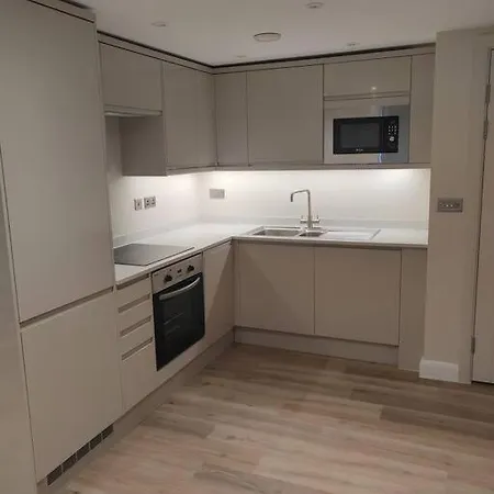 Apartment Spacious Leeds Modern Centre